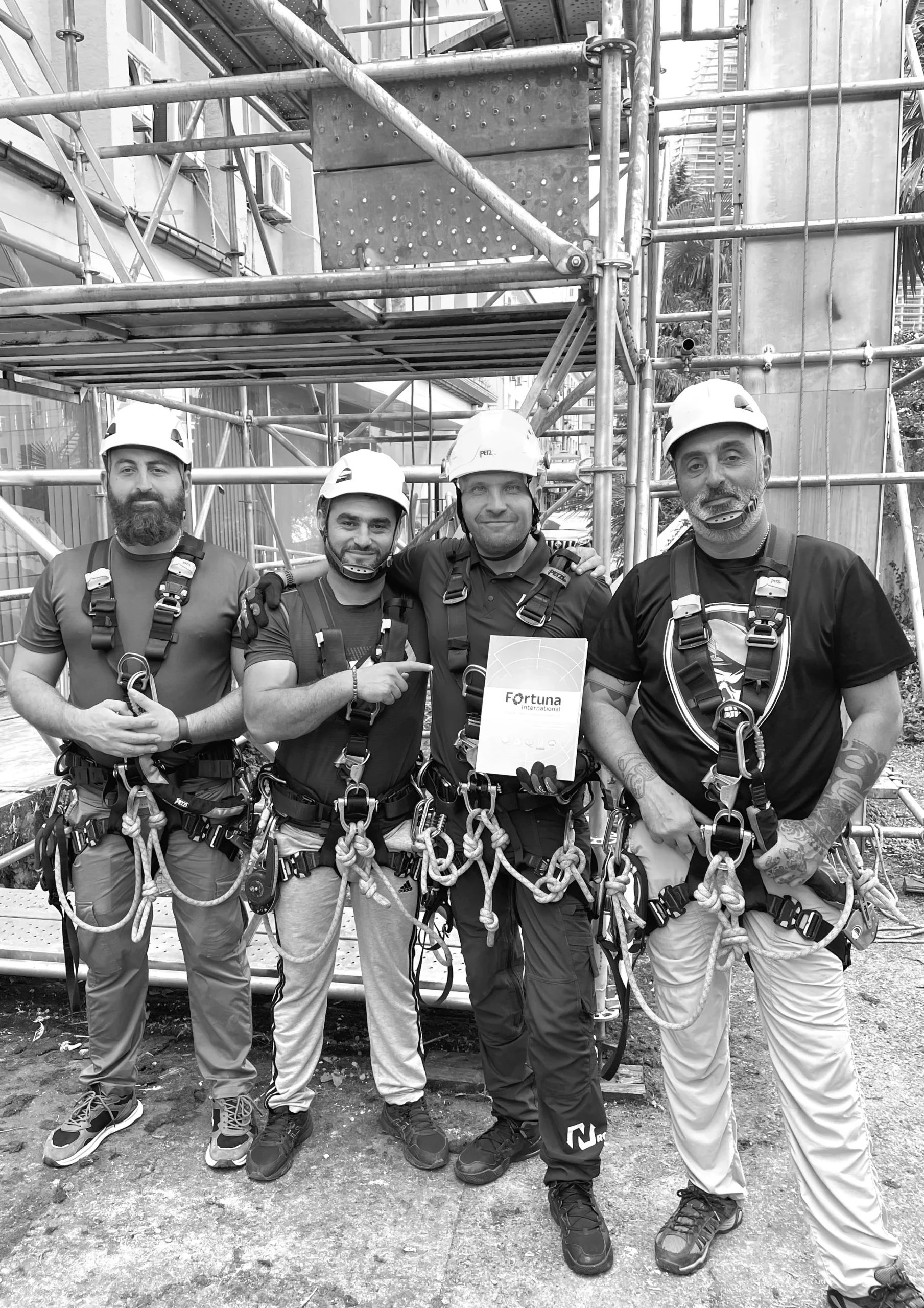 Personnel de Fortuna International lors d’une formation à la sécurité du travail en hauteur à Batoumi, en Géorgie